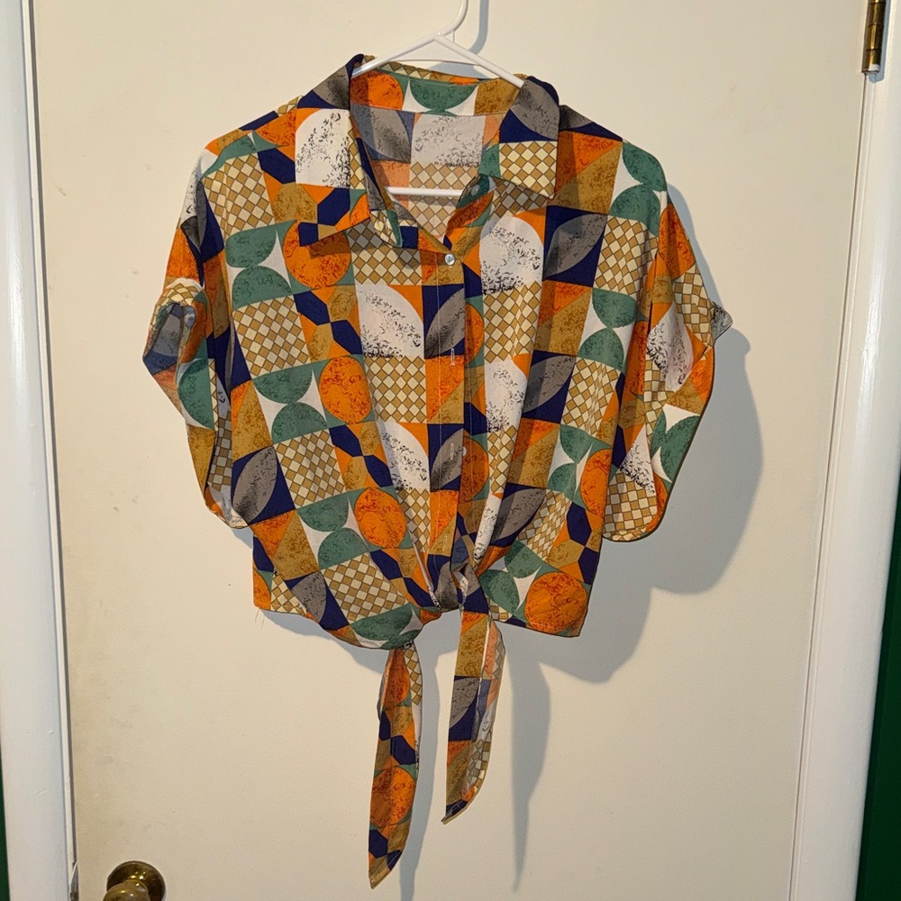 Cider Multicolor Geometric Tie-Front Top